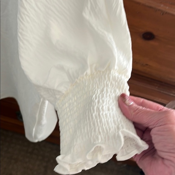 White Relaxed 3/4 Sleeve Tunic - Picture 4 of 9